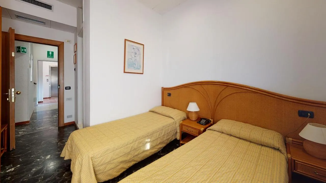 Hotel Zunino Spotorno 3*,