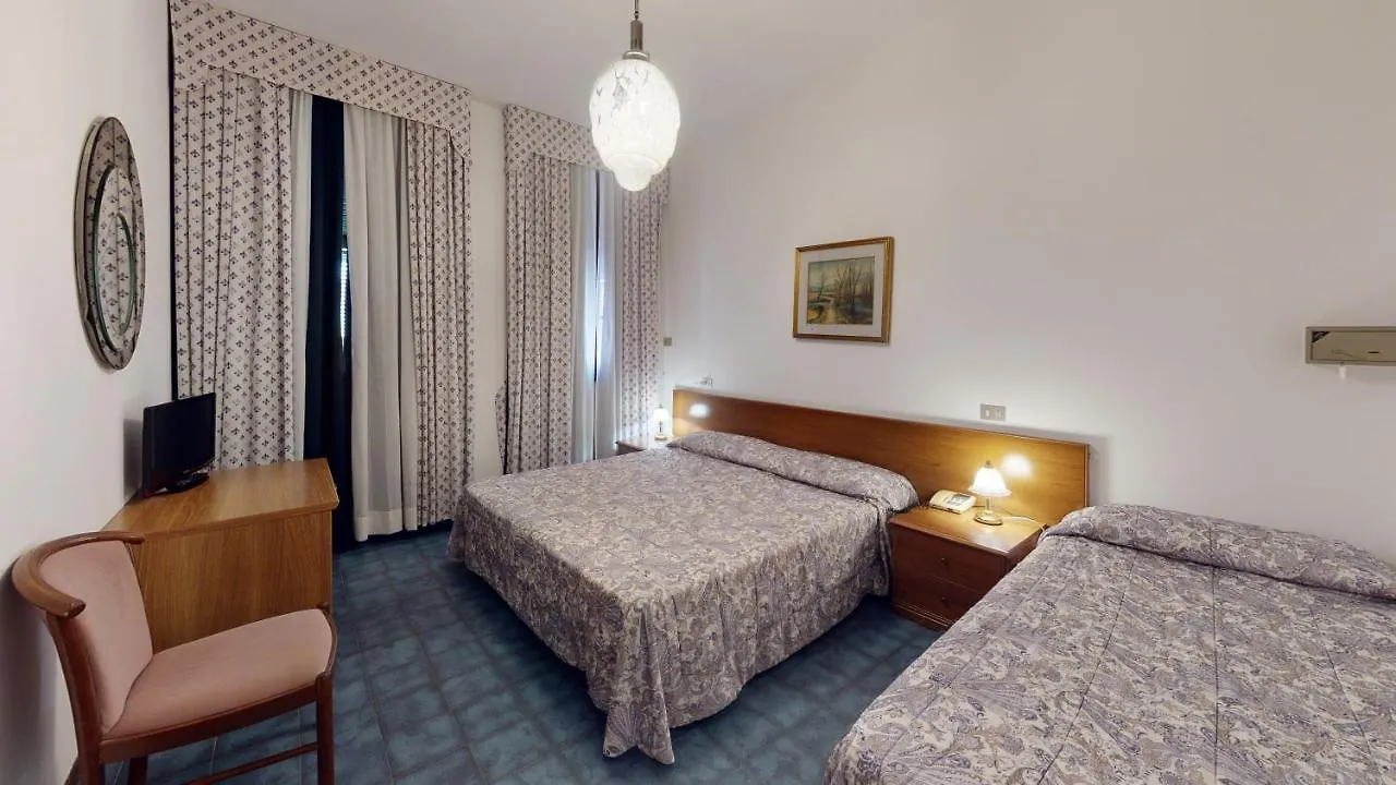 Hotel Zunino Spotorno 3*,
